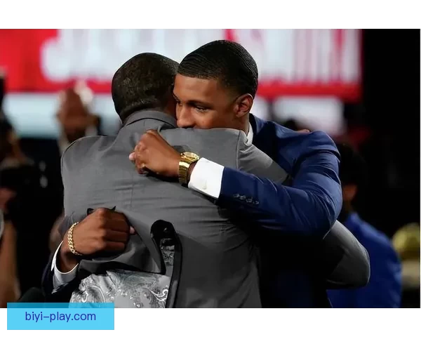 伊森母亲发声请求顶级训练师前往休斯顿助力